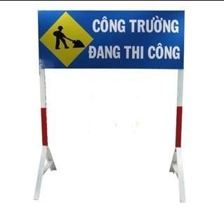 bien-bao-cong-truong-dang-thi-cong